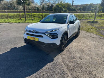 CITROEN – C4 – Berline – Essence sans plomb – Blanc